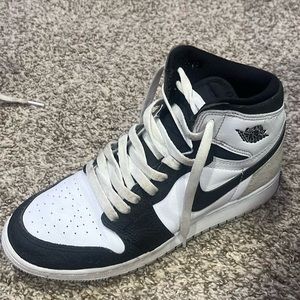 stage haze jordan’s, mens 7, women’s 8.5, only worn a few times!